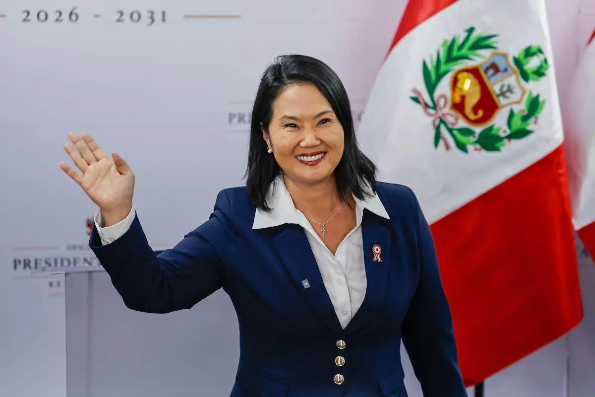 La presidenta electa de Perú da los primeros pasos hacia su gobierno, enfocándose en las problemáticas del país.