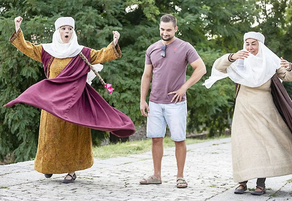 La compañía El Carromato presenta una divertida mirada sobre la vida del Cid en su nueva ruta teatral.
