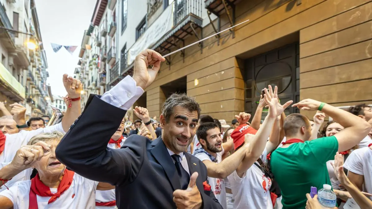 La celebración sanferminera se renueva con un nuevo subdirector e impactantes actuaciones musicales.