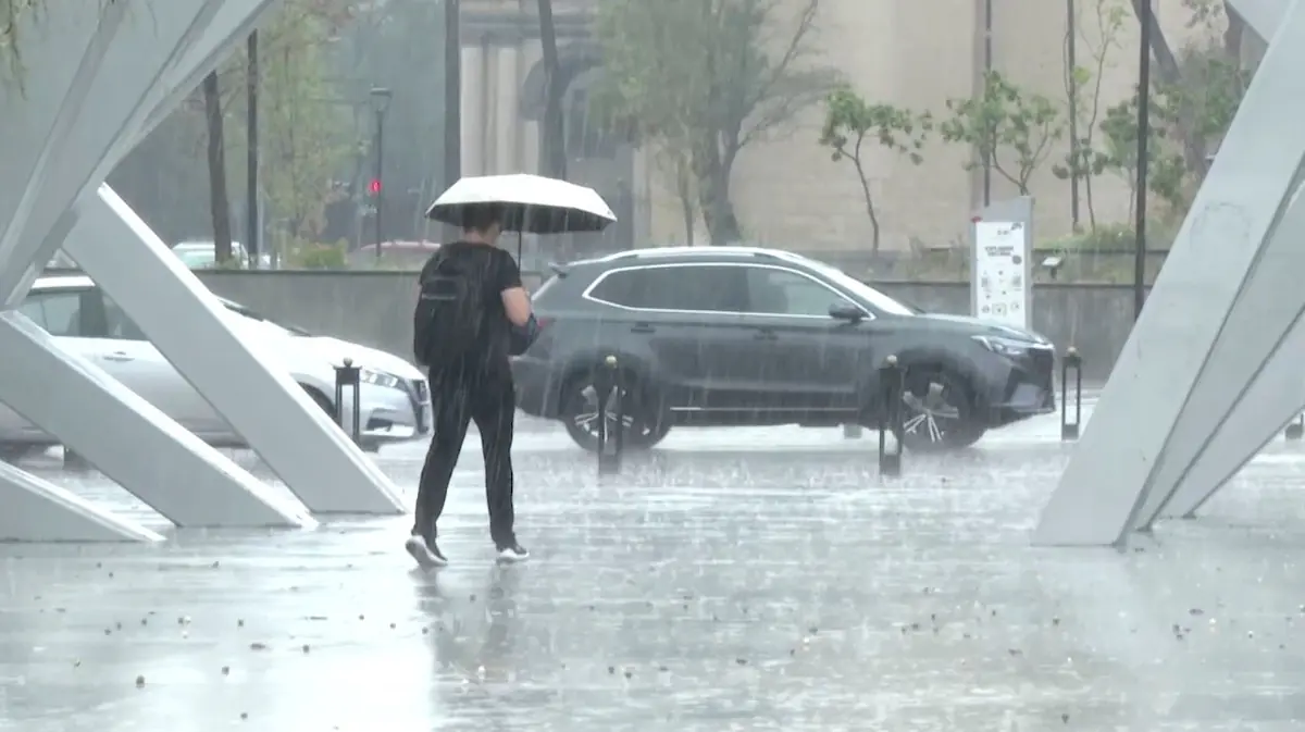 La población debe tomar precauciones ante el pronóstico de lluvias y vientos fuertes en la región.