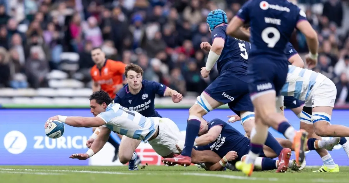 La selección argentina de rugby sufrió una derrota en Córdoba, marcando un inicio complicado en el torneo.
