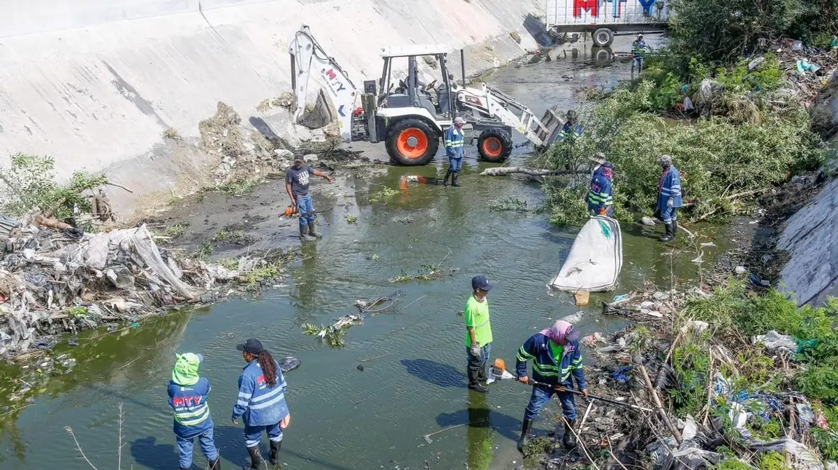 El Gobierno municipal actúa contra focos de infección y previene inundaciones.