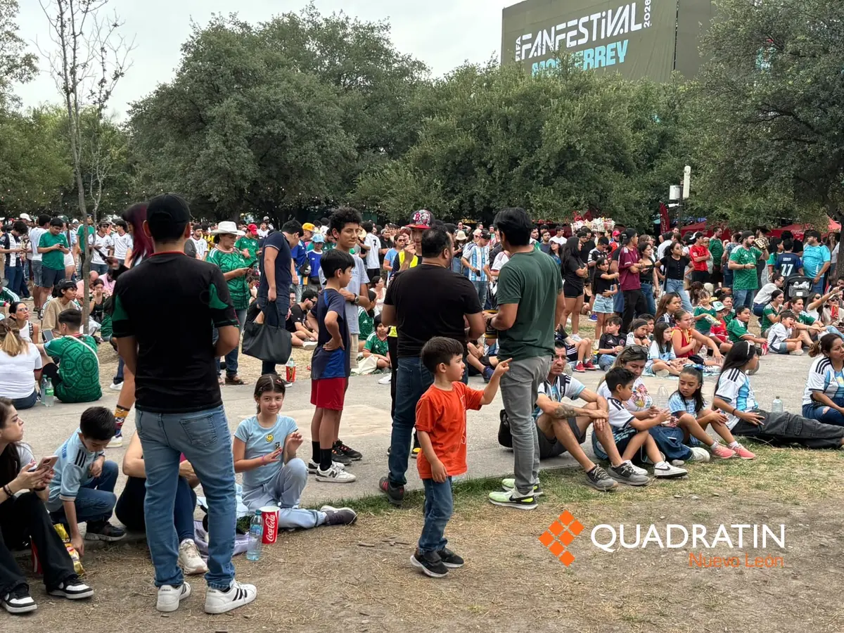 Miles de aficionados se reunieron en el Parque Fundidora para disfrutar del crucial encuentro entre Inglaterra y Argentina.