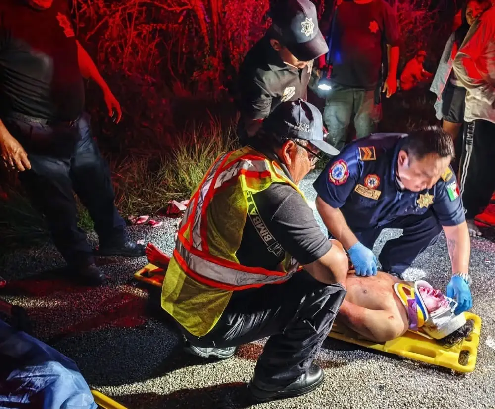 Un atropello entre un motociclista y un peatón dejó dos heridos en Yucatán.