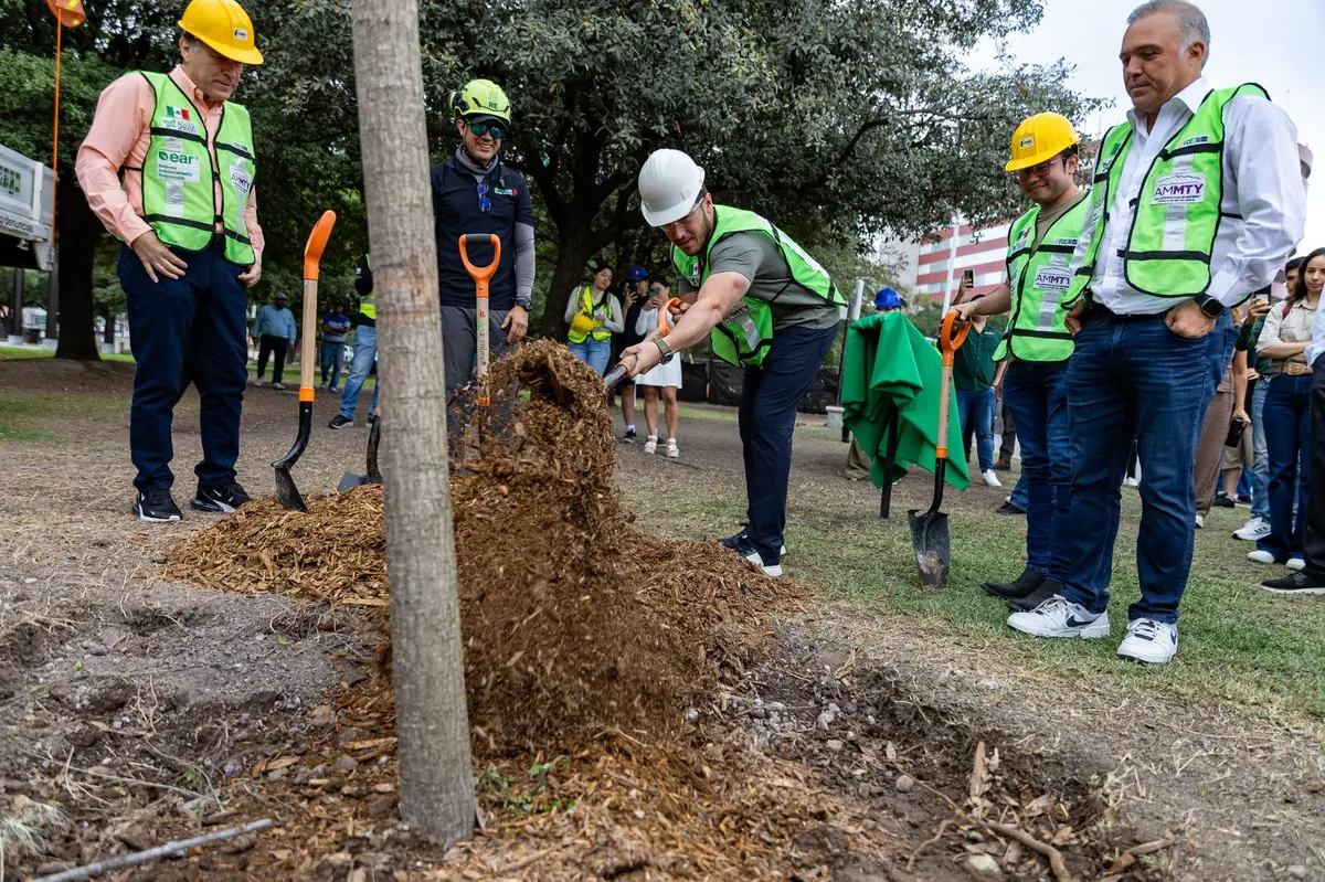 El gobernador Samuel García celebra el éxito en la reforestación Estatal, destacando la colaboración ciudadana y la importancia ambiental.