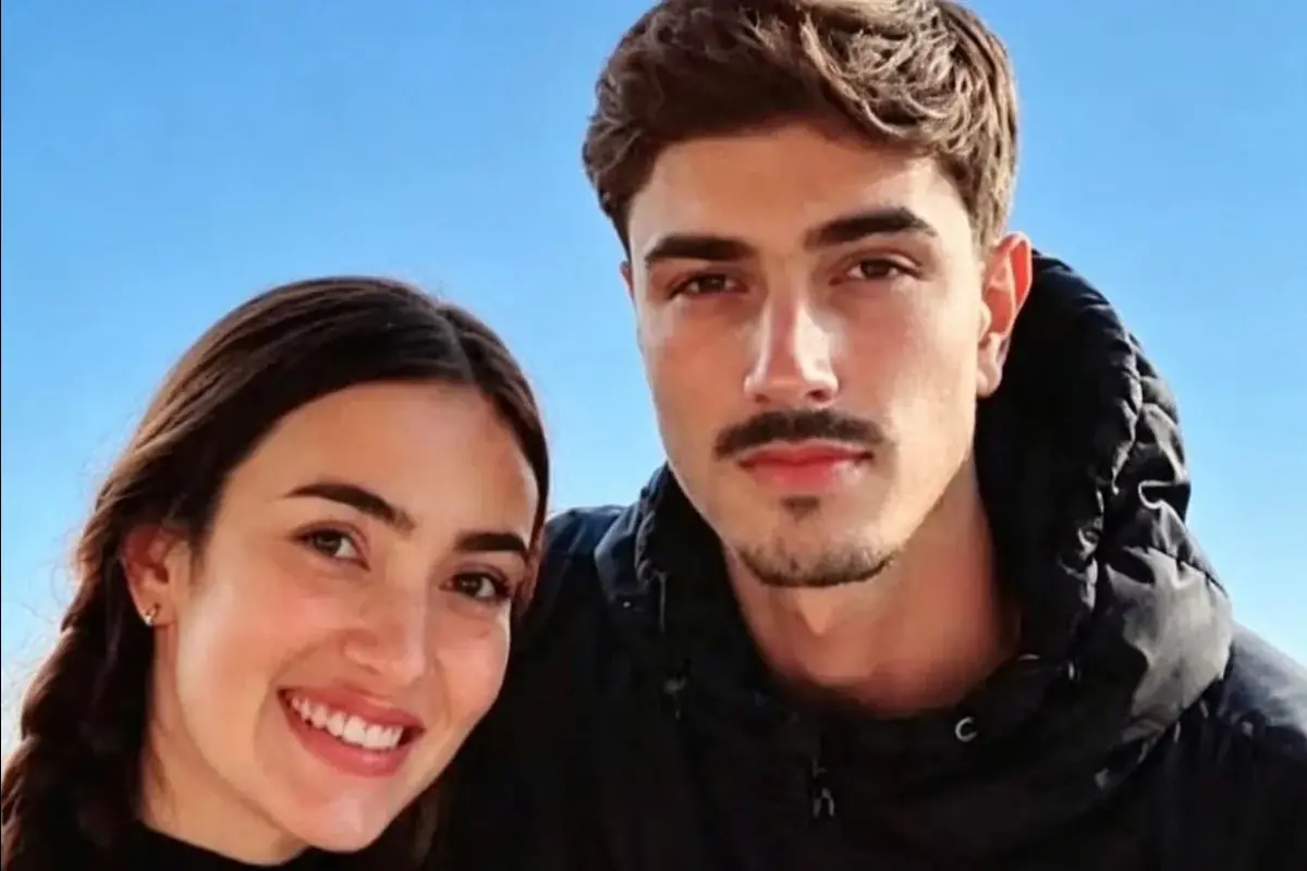 Cristian Bittencourt y Maria Eduarda Muraro perdieron la vida tras un choque de motocicletas en Içara, generando luto en su comunidad académica.