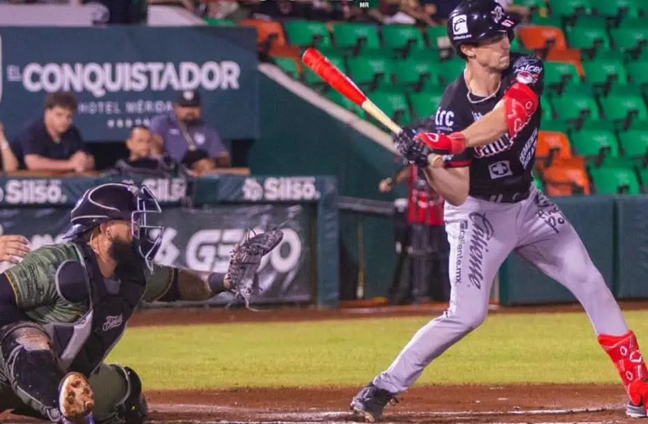 La victoria de los Piratas nivela la serie en un emocionante partido de 11 entradas.