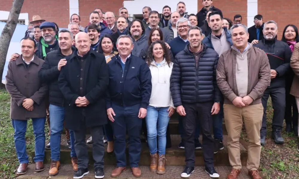 El Gobierno de Misiones impulsa acciones para atender demandas municipales y finalizar un centro de adicciones en la región.