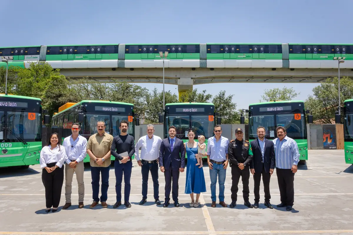 La modernización del transporte público en Nuevo León busca mejorar la movilidad y la seguridad.