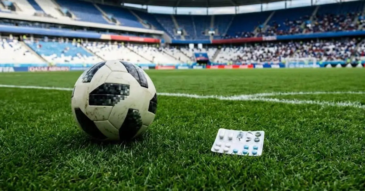 Ocho futbolistas tunecinos enfrentan investigaciones por posible contaminación alimentaria en México.