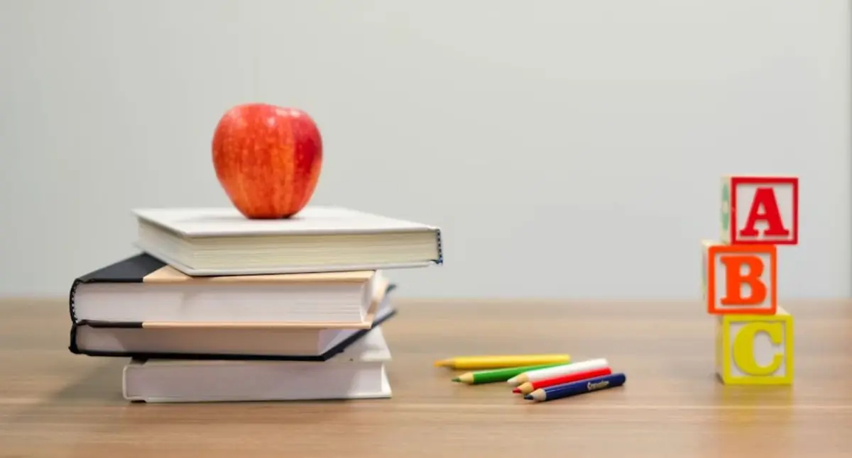 El nuevo calendario garantiza 185 días de clases y recesos programados en el ciclo escolar.