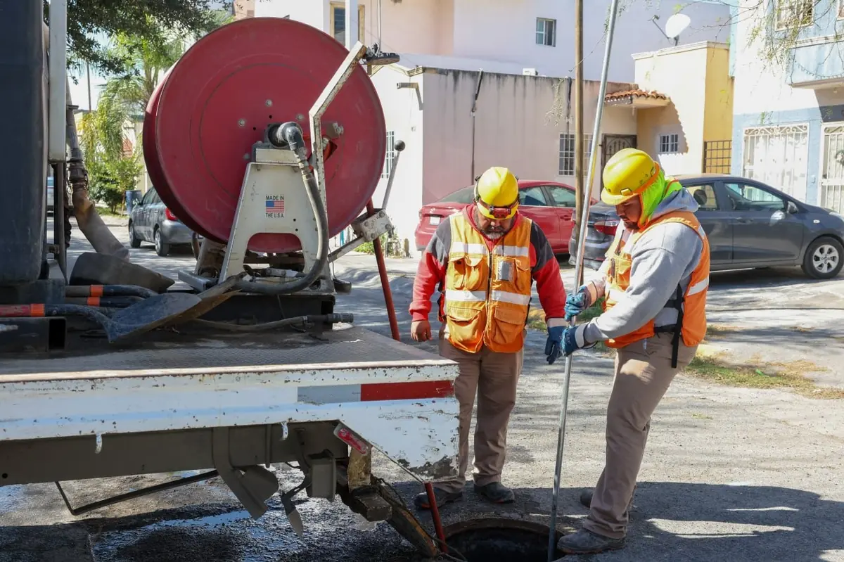 La campaña busca reducir taponamientos en el alcantarillado metropolitano.