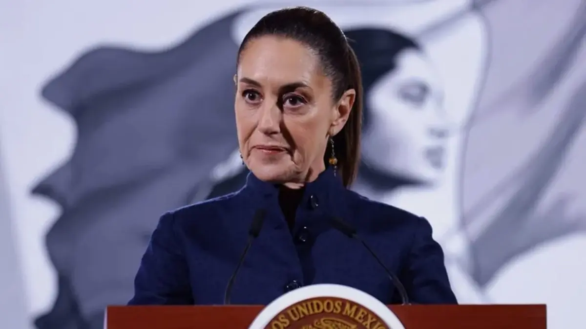 La presidenta de México garantiza consulta amplia a docentes sobre cambios en el modelo de evaluación.