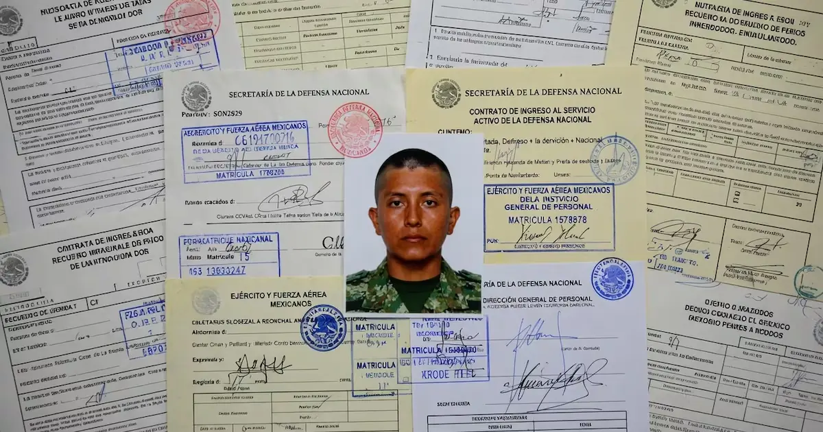 Documentos oficiales confirman la inteligencia militar en la Normal de Ayotzinapa antes de la desaparición de los 43 estudiantes.