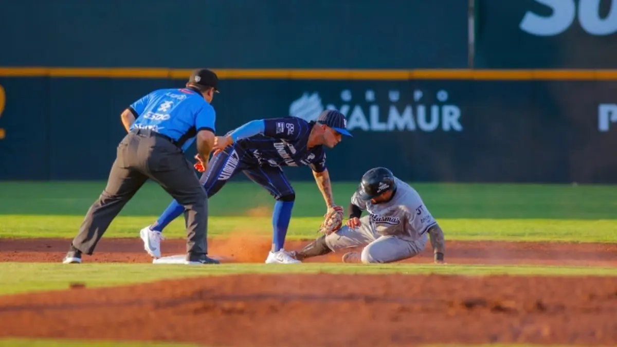 La derrota por 9-4 complica las aspiraciones de los Sultanes en la temporada.