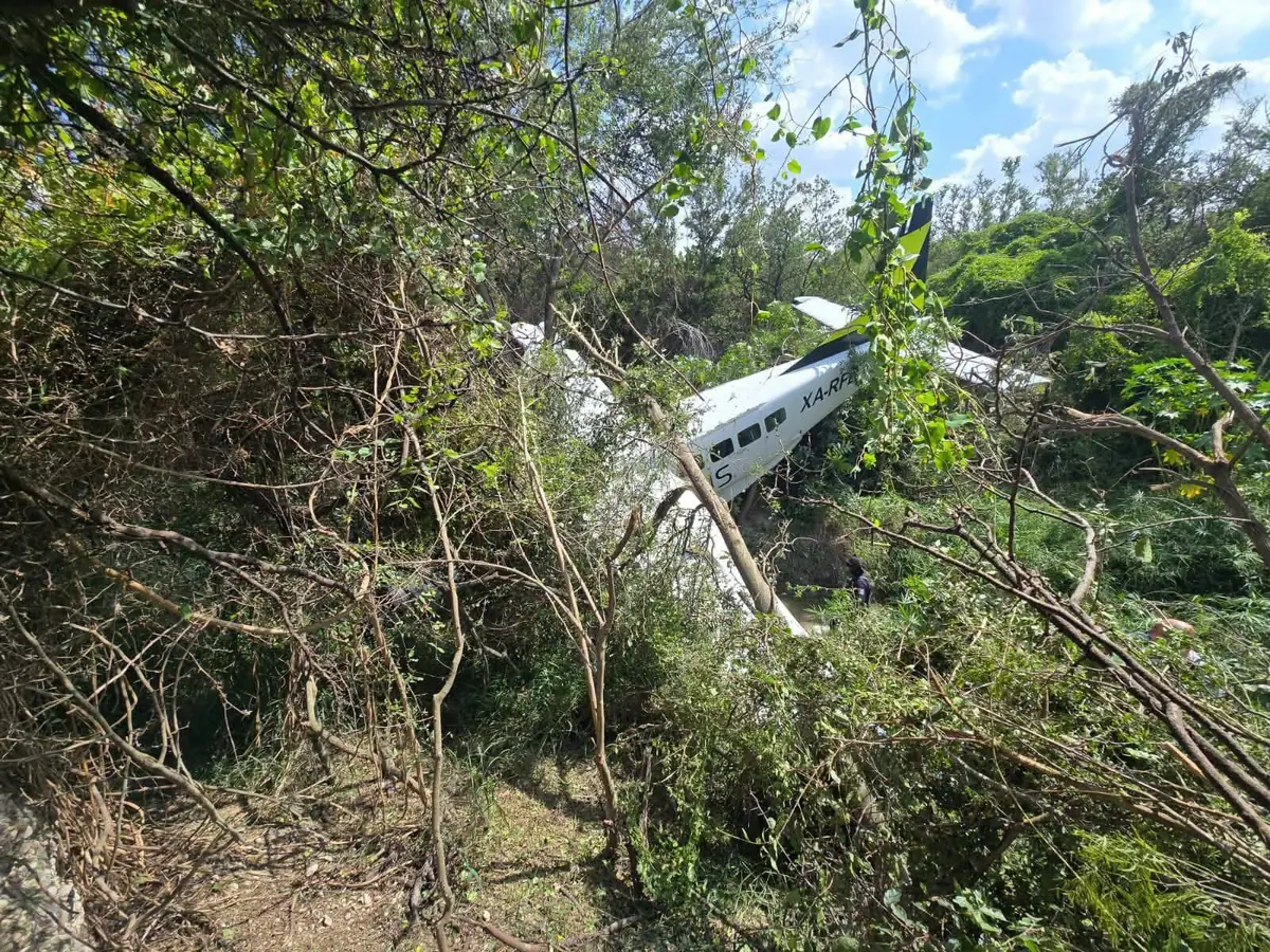 Un incidente aéreo provoca lesiones y moviliza a cuerpos de emergencia en Nuevo León.